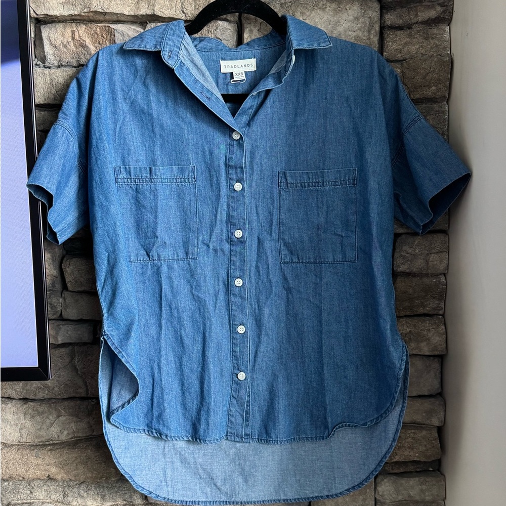Tradlands Denim Short Sleeve Button-Down Shirt in Blue